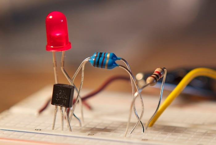 A 2N3904 (lower left) in a TO-92 package