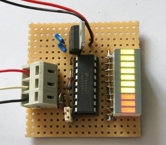 An LM3914 driving an LED bargraph display