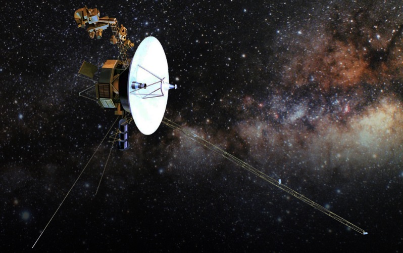 The Voyager spacecraft is equipped with a parabolic antenna.