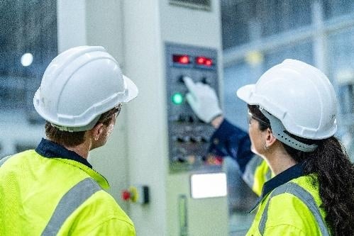 Industrial operators depend on physical switches for control panelinputs where IP-rated sealing, consistent actuation, and direct mechanicalfeedback are essential to safe, reliable system operation.