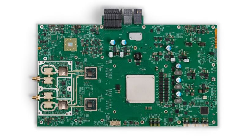 The Tektronix 7 Series acquisition PCB