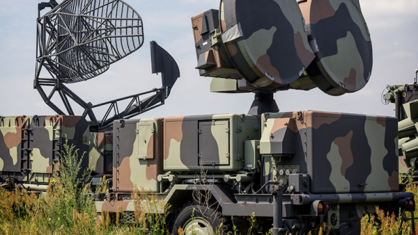 New Low-Phase-Noise High-Stability MEMS Super-TCXOs Replace Quartz OCXOs in RF Systems