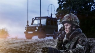 5G Hardening Against Smart Jammer Attacks
