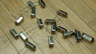 Choosing the Right Oscillator for Your Microcontroller