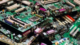 Right to Repair Plus Recycling May Be Key to Slashing E-Waste