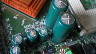 Calculating the Lifespan of Electrolytic Capacitors with De-Rating