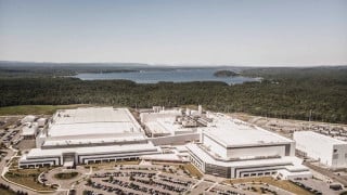 In a Series of Agreements, GlobalFoundries Buoys Chip Supply From Home