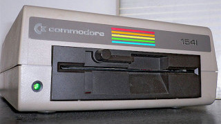 Retro Teardown: Commodore 1541 Floppy Drive vs DVD Drive