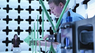 Accelerate IoT device time-to-market by combining antennas and modules
