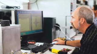 How to Reduce Noise in Low-Voltage Amplifier Designs