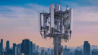 Next-Gen SDR Transceiver Delivers Big Advances in Frequency Hopping (FH)