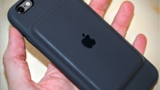 Apple’s Smart Battery Case: Function Over Form?