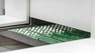 A Comparison of Reflow Soldering and Wave Soldering