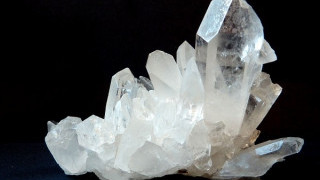 What Exactly Is a Quartz Crystal, Anyways? A Look at Quartz Crystal Oscillators