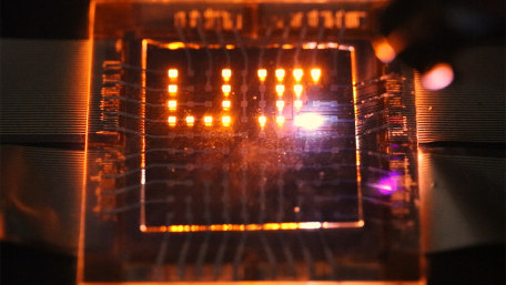 LEDs and Solar Cells Combine into Devices that Emit and Absorb Light