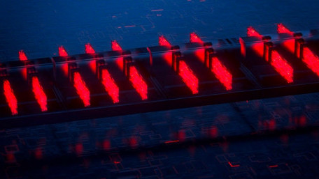 TSMC Scales Down to 2nm Node, Announces New “FINFLEX” Architecture