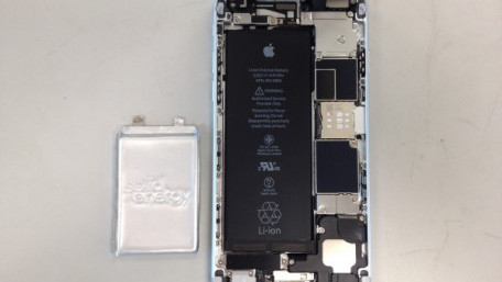 How Lithium-Metal Doubles the Energy Density of Rechargeable Batteries