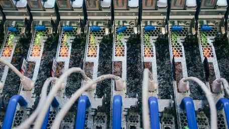 Microsoft Brings the Sea to Servers With Two-phase Immersion Cooling