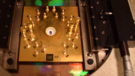 International Researchers Move the Needle on Memristor Technology