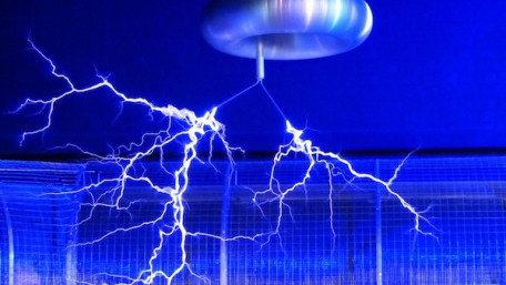Tesla’s Towers: Pikes Peak, Wardenclyffe, and Wireless Power Transmission