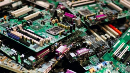 Right to Repair Plus Recycling May Be Key to Slashing E-Waste