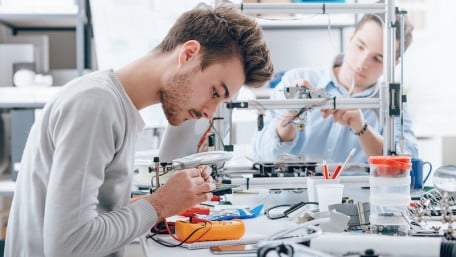 What Prevents Many EE Students from “Making It” to Professional Careers?