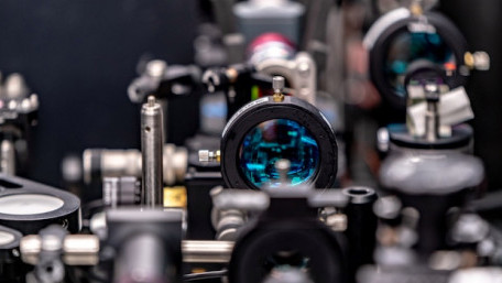 A New Optical Switch Proves 1,000 Times Faster Than Traditional Transistors