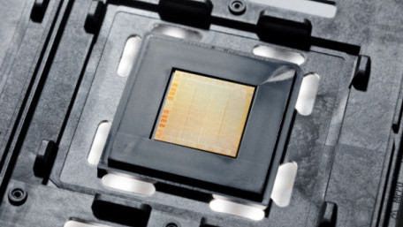 IBM Unveils Its First 7nm Processor, Complete With “Memory Inception”