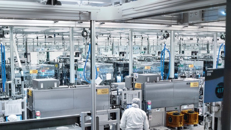 New Senate Bill Proposes to Pump $25 Billion Into U.S. Semiconductor Industry