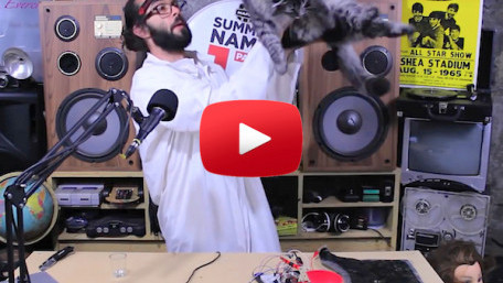 CAT-apult… An Arduino-Controlled Servo for Makers!