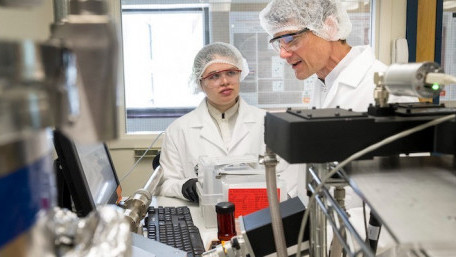 Photonic Chip Design Rethink Could Cut Data Center Energy Use