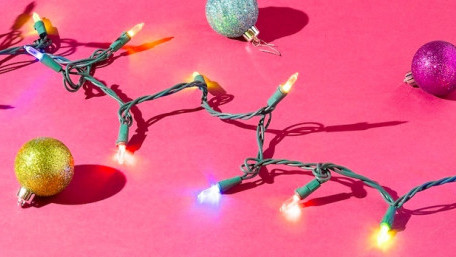 On the 12 Days of Christmas, an EE Gave to Me…