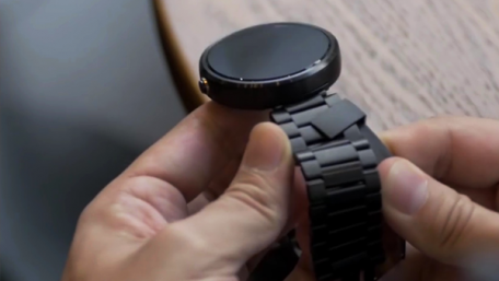 Maker Smartwatches More Innovative than Apple’s