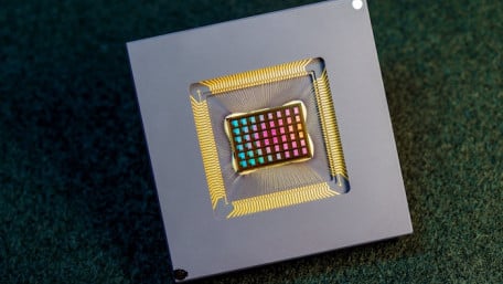 Researchers Worldwide Come Together on “NeuRRAM” Neuromorphic Chip