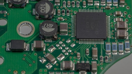 Learn RF Design: Choosing the Right RF Transceiver IC