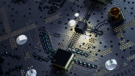 Group Delay Measurements with Signal and Spectrum Analyzers