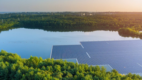 Solar Panels Now in Wildfire Detectors, Greenhouses, and Even Reservoirs