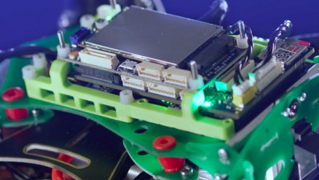 Qualcomm Brings ML and 5G Communication to Drones