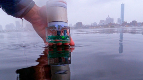 MIT Sends a Battery-Free GPS Underwater 