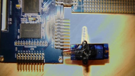 Servo Control via USB with the SAM4S Xplained Pro