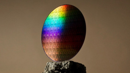 IBM and Samsung Team Up to “Defy Conventional Transistor Design” 