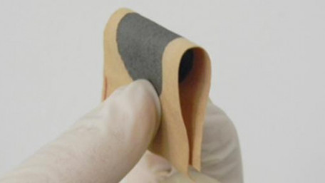 Cambridge’s Environmentally-Friendly, Conductive Graphene Ink Can Survive the Washing Machine
