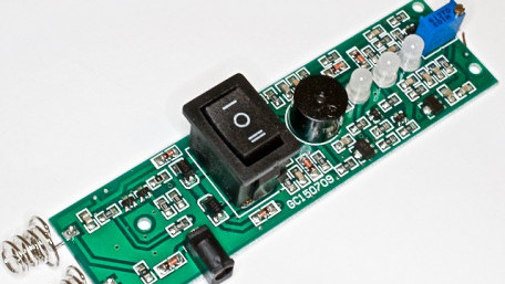 Teardown Tuesday: Metal Detector!