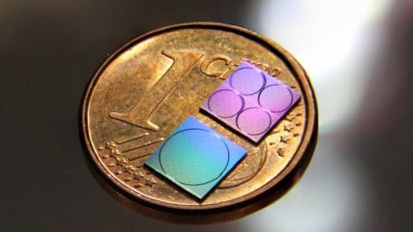 A Combination of Microwave Engineering and Optoelectronics to Improve Signal Processing