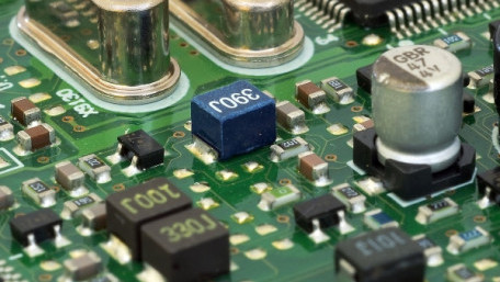 PCB Layout Tips and Tricks: Minimizing Decoupling Inductance