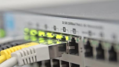 How to Decode Manchester-Encoded Data Using Hardware