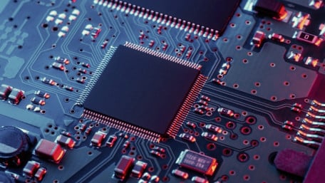 Elevate Your Power Integrity Measurements: Analyzing Large Signal Phenomena and Crosstalk in Time & Frequency Domain and Avoiding Ground Loop Effects