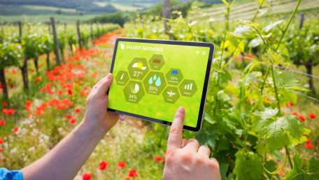 Unlocking Weather Insights with LoRa: Revolutionizing Weather Station Communication